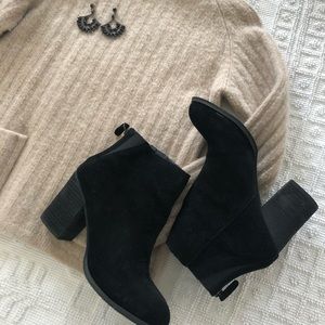 Urban Outfitters / Ecote Ankle Boots
